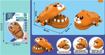 English version of Bite Hand Mini Brown Dog without chain   ITEM NO.： W002377