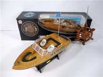Imitation wood four-way remote control yacht without electricity included   ITEM NO.： W014951