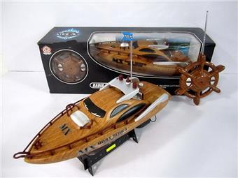 Imitation wood four-way remote control yacht without electricity included   ITEM NO.： W014953