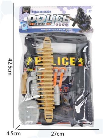 Police kit (baton+bullet chain+shield+grenade+gold bullet+telescope+bullet clip+water bottle+handcuffs+May Fourth soft bullet gun)   ITEM NO.： W035018