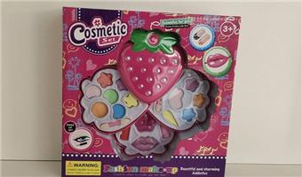 Three layer strawberry children's and girls' makeup and cosmetics   ITEM NO.： W040746