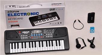 37 key electronic keyboard with microphone/audio cable/USB cable/MP3/battery pack   ITEM NO.： W039861