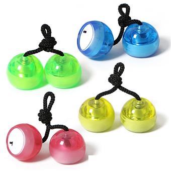Children touch the ball yo-yo. Swing ball with lights   ITEM NO.： W048007