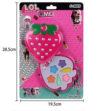 Strawberry surprise with a layer of cosmetics   ITEM NO.： W058260
