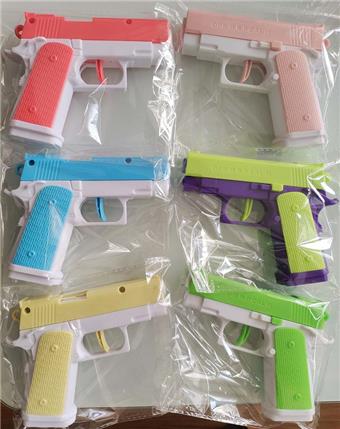 Desert Eagle Water Gun Bag   ITEM NO.： W041582