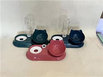 Pet supplies feeding bowl, cat food bowl, dog food bowl, drinking water bowl, slope shaped drinking water integrated cat bowl   ITEM NO.： W062474