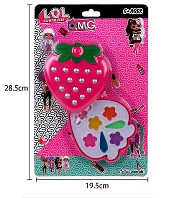 Strawberry surprise with a layer of cosmetics   ITEM NO.： W058579