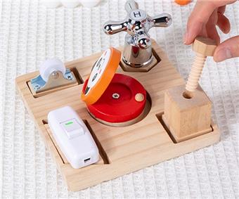 Shape Matching Busy Board   ITEM NO.： W043990
