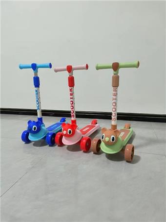Little Monster Children's Scooter   ITEM NO.： W098262