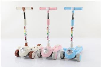 Foldable astronaut scooter   ITEM NO.： W098250