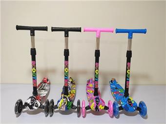 Graffiti style children's scooter flash wheel   ITEM NO.： W098253