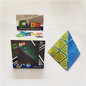 Transparent anime pyramid cube   ITEM NO.： W090282