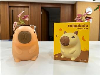 Kapibala pats the lamp&nbsp;&nbsp;&nbsp;ITEM NO.： W110502